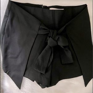 Black shorts with tie in the front
